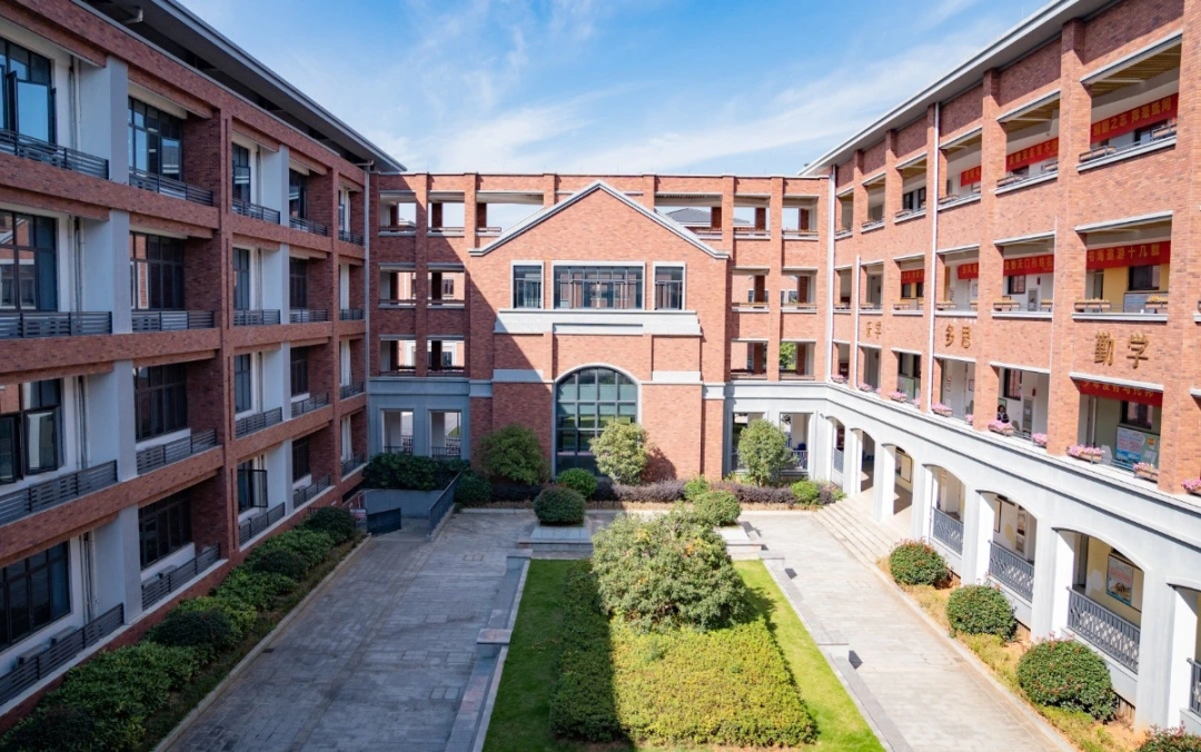 就在明天!中考志愿填报,想读普高别错过这所学校,偏科生也能逆袭!