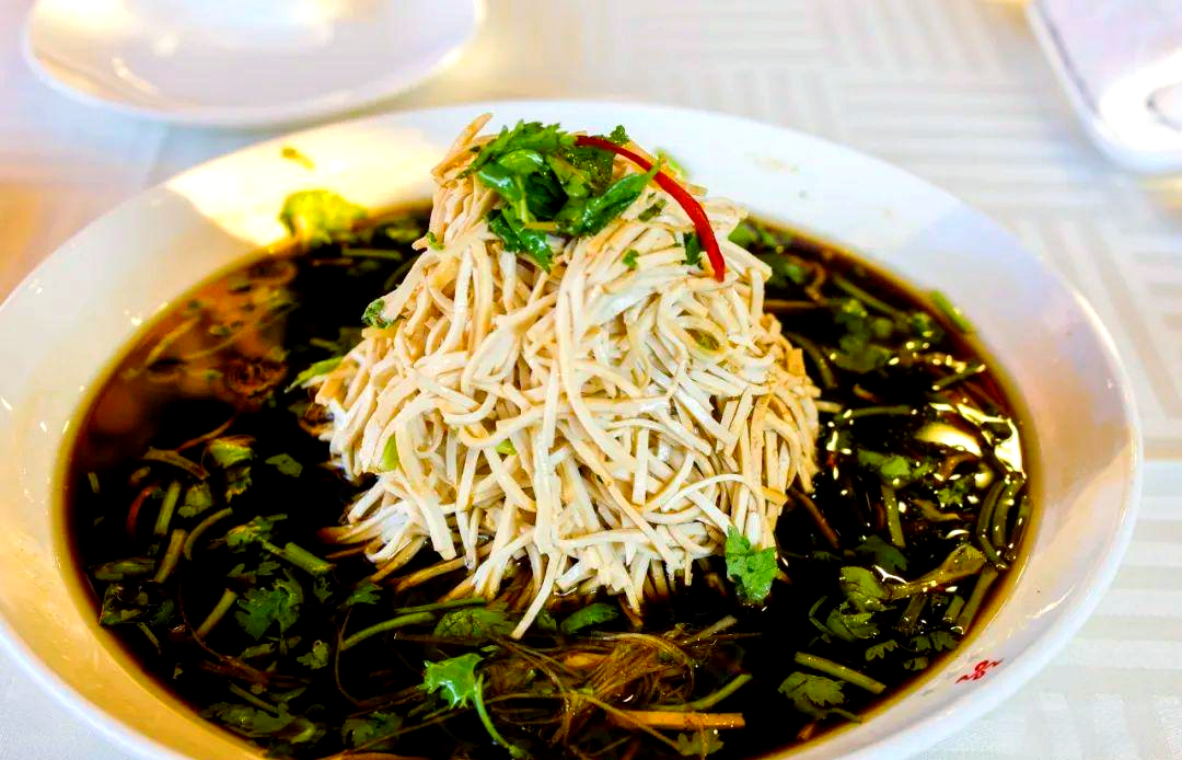 扬州干丝:多样美食中的经典之作