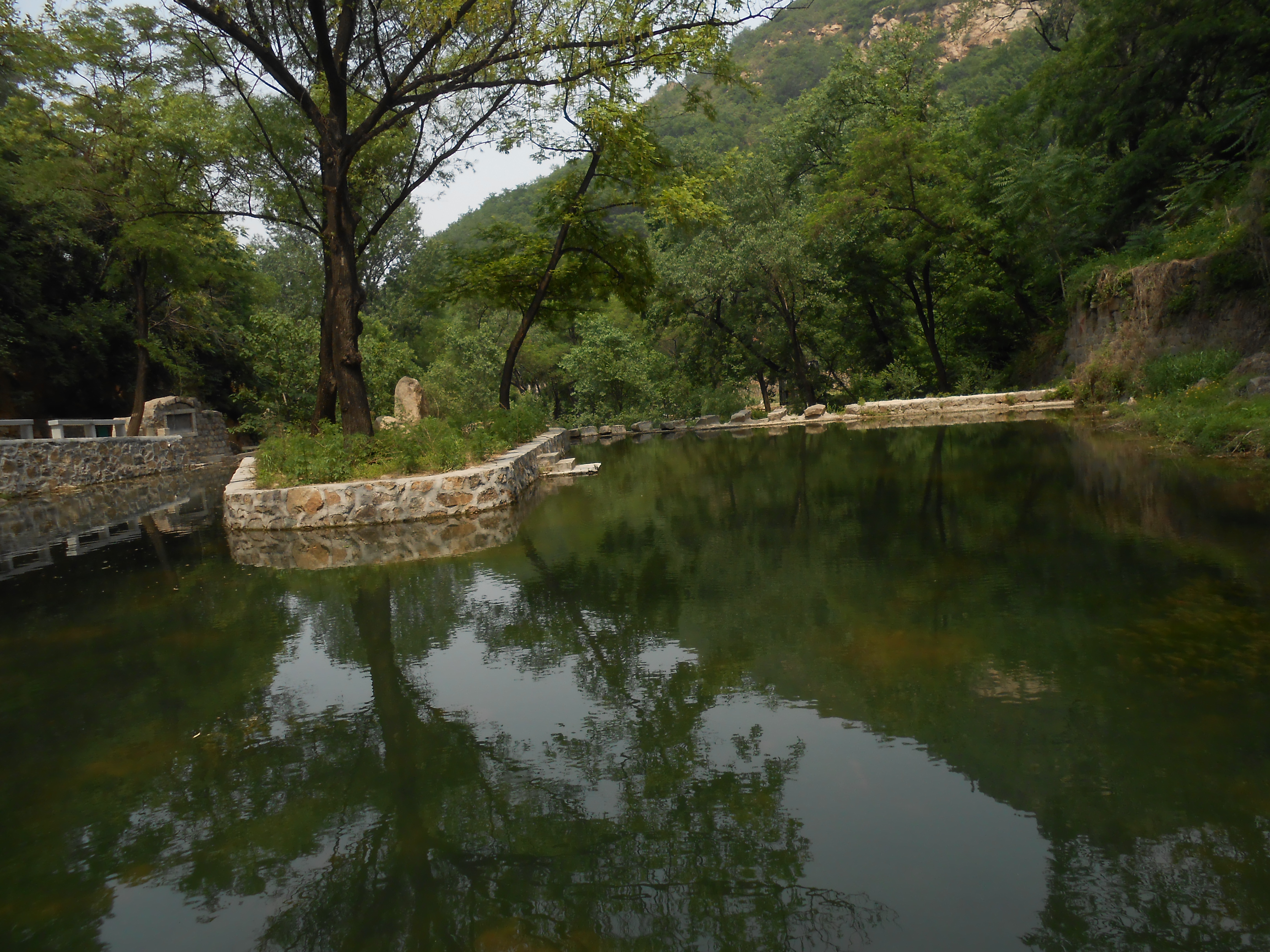 山东淄博的淋漓湖王母池景区一日游