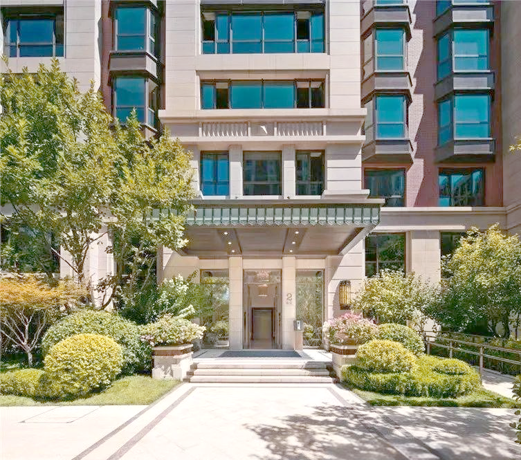 —高品质物业服务引领的住宅典范