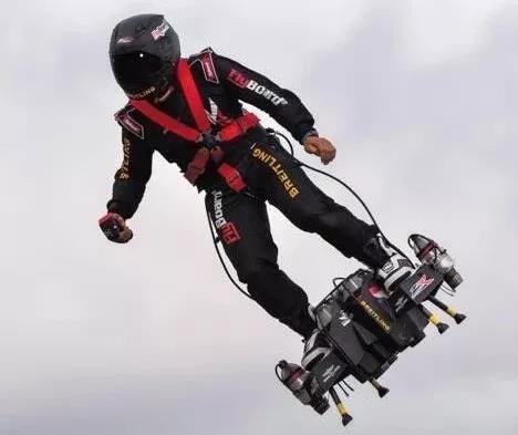 百度爱采购首页 商品专题_器来除了采用喷气动力悬浮滑板之外,它还