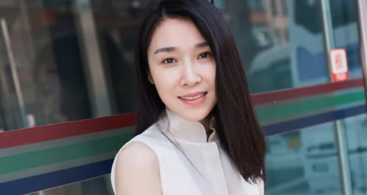 演石晶的演员是谁