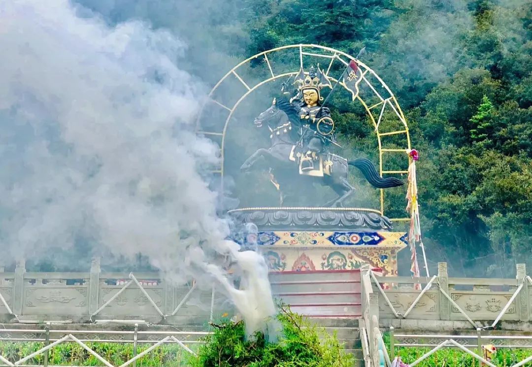 烟供日|煨桑节,不了解一下吗?