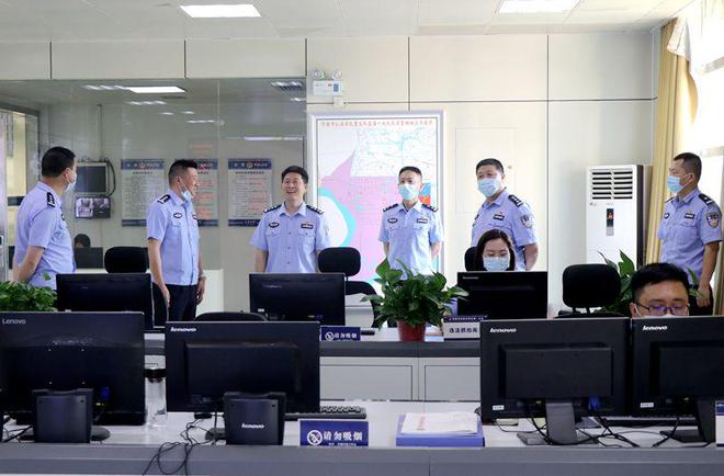 常德公安交警支队政委张红均到直属一大队调研指导工作