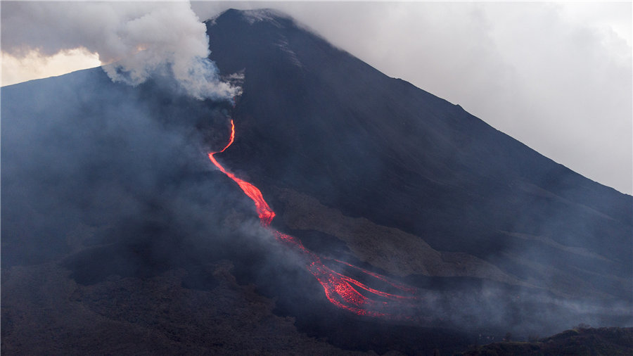 危地马拉帕卡亚火山喷发