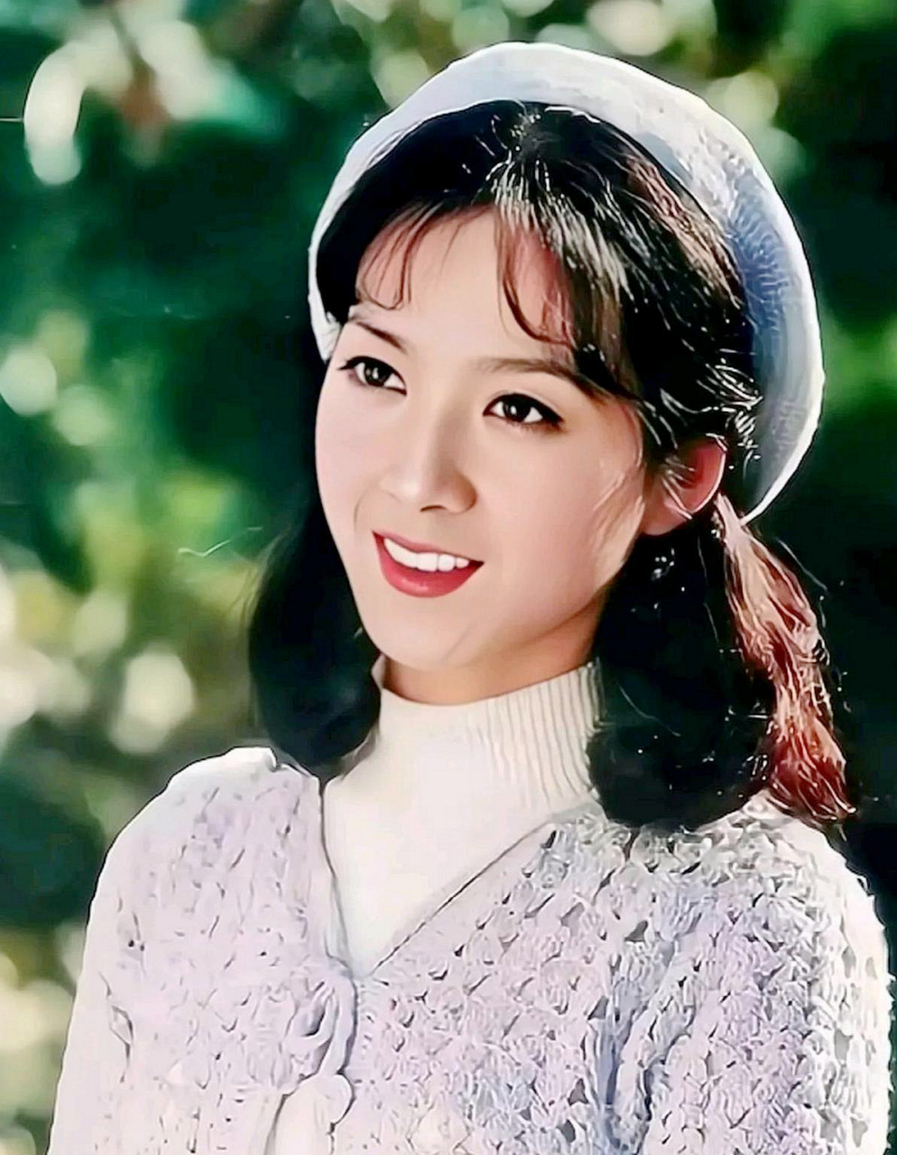 龚雪,1953年3月16日出生于上海市黄浦区,中国内地影视女演员.