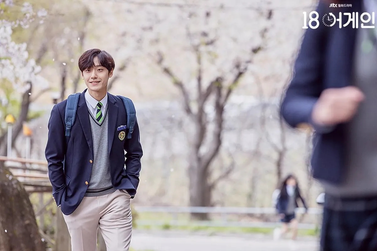 韩剧《重返18岁》以少有的父亲视角,重回18岁的纠结情感引共鸣!