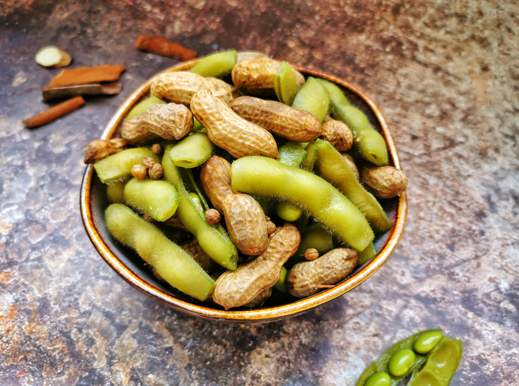 煮花生毛豆学会3个小技巧,毛豆颜色翠绿,咸香入味,完胜大排档