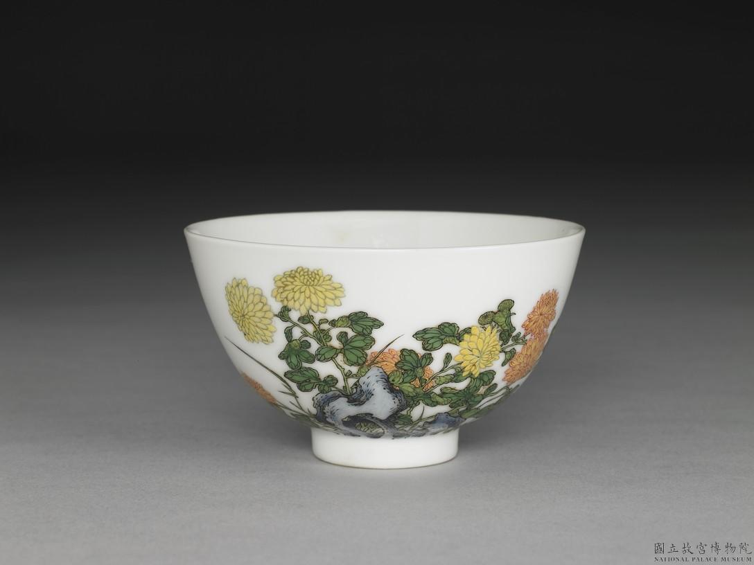 金成旭映:台北故宫藏雍正瓷胎画珐琅