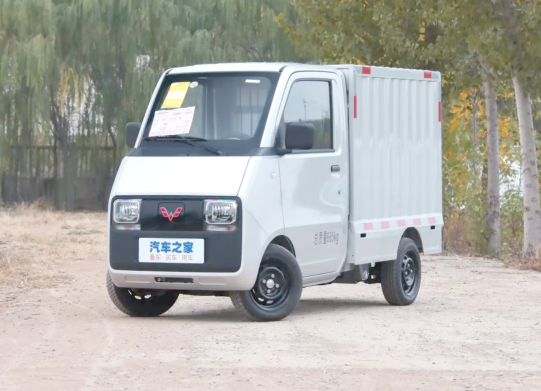 五菱e10微型电动厢式货车实拍,颜值与实力并存!