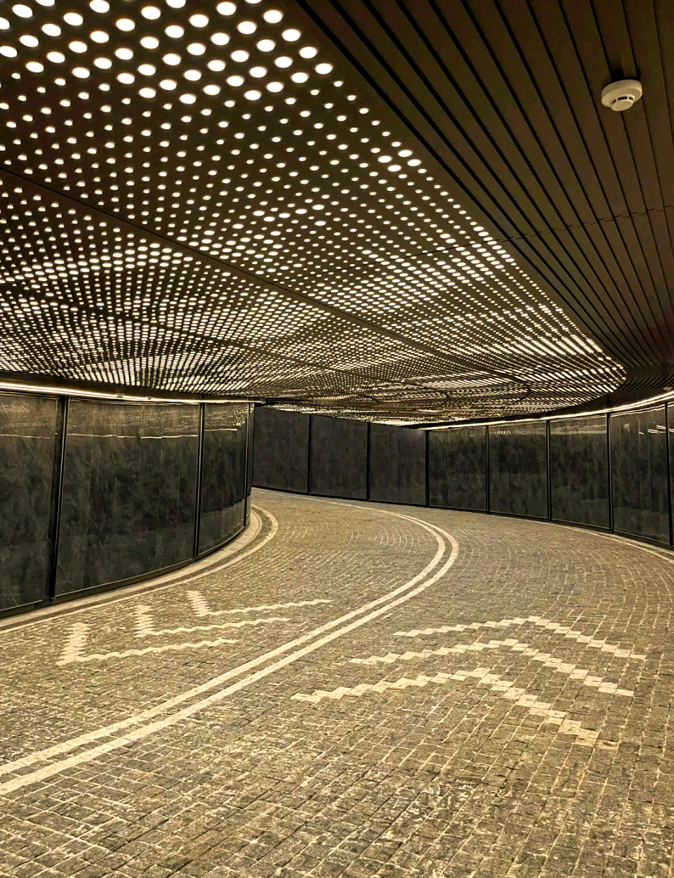 高品质住宅地下车库的标配