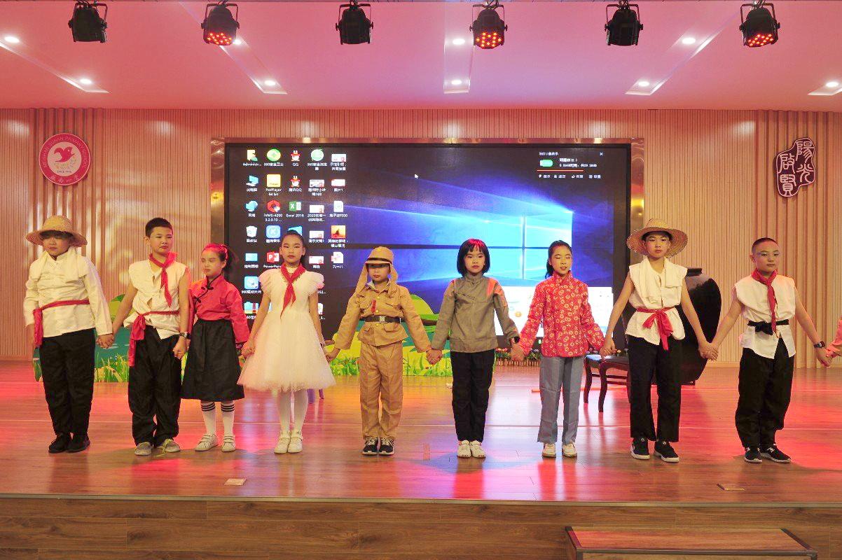 眉山市东坡区苏南小学举行主题爱国教育活动