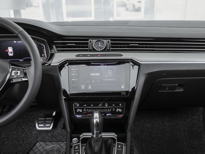 2.0顶配大众cc改了个导航把中控显示屏改了,音响音质差了