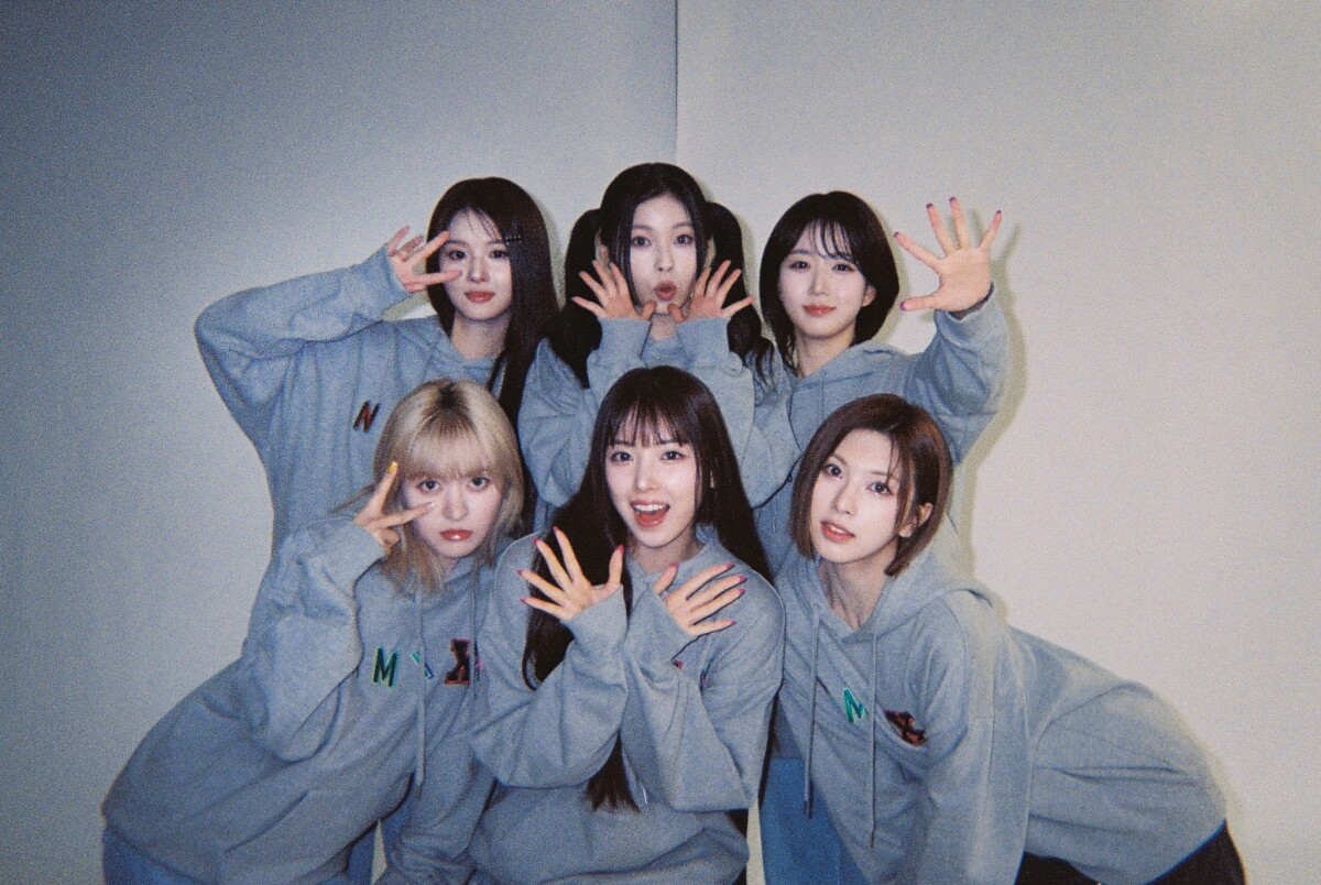 最近nmixx的团综和花絮也不断在youtube上活跃,作为jyp现役女