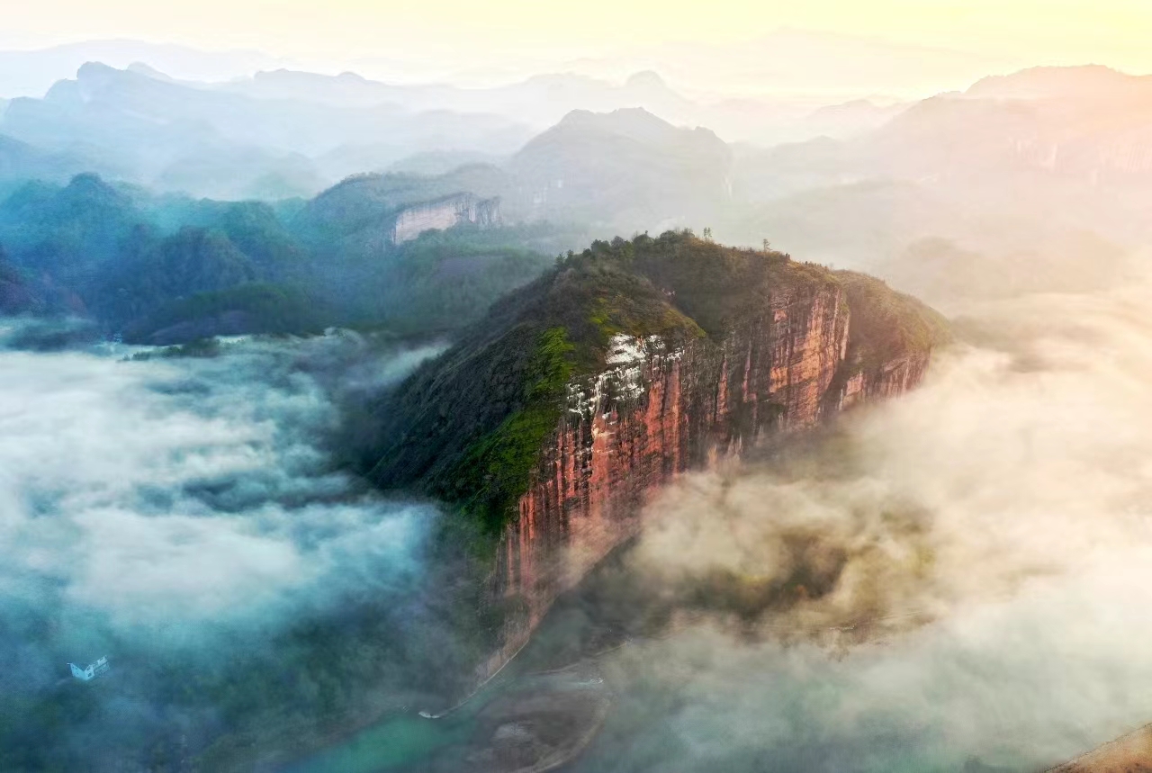 「共绘千里江山图」走起!用脚步丈量山川之美