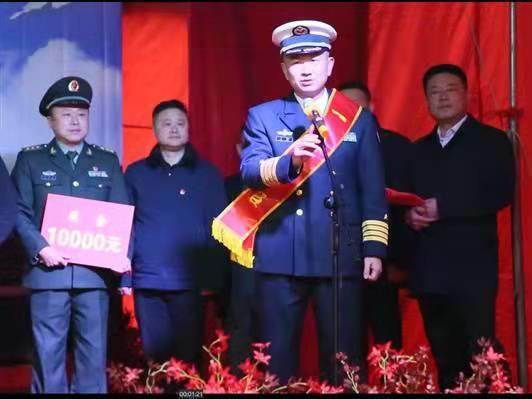 桃江籍舰载机飞行教官丁阳荣立一等功