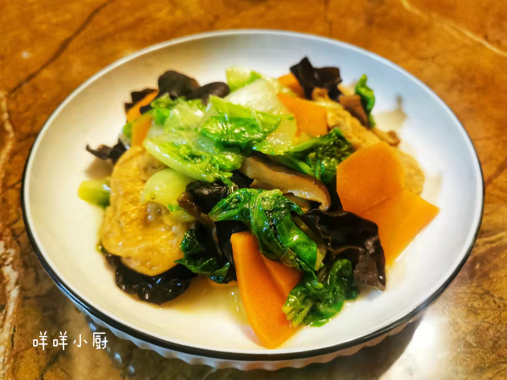 物美价廉的素炒什锦,操作简单易学,鲜嫩爽口营养美味大家别错过