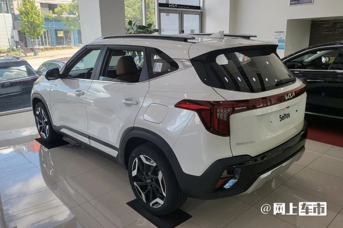 起亚新款kx3傲跑实拍!尺寸加长 或命名"索奈"