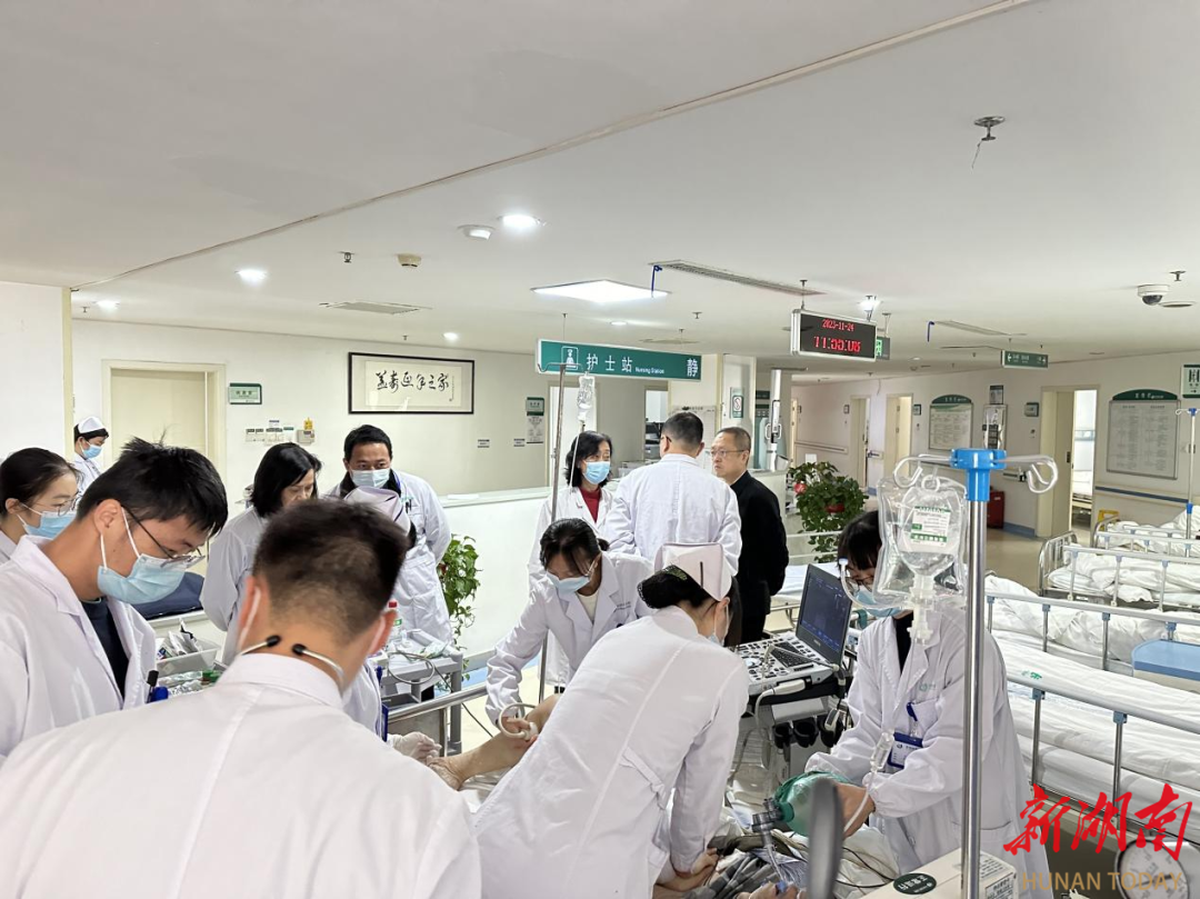 60分钟,9次除颤 长沙市第三医院成功抢救呼吸心跳骤停男子