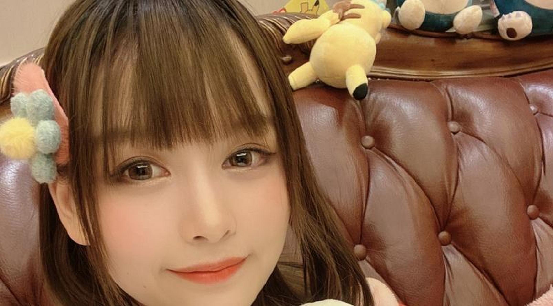 原来伞皇很早就和树奈奈在一起了  伞皇最新的直播没有否认恋情:"就是