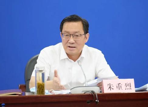 朱重烈在疫情防控工作例会上强调:清醒警醒 从严从细