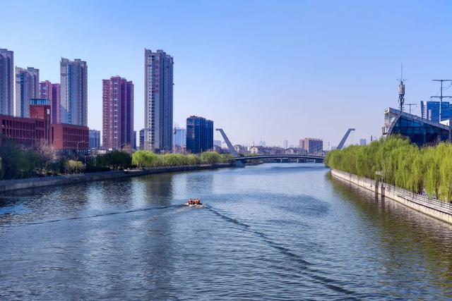 济南小清河复航风景如画,济南港两港区码头明年6月建成