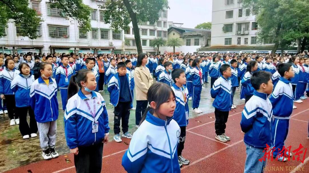 耒陽市前進小學: