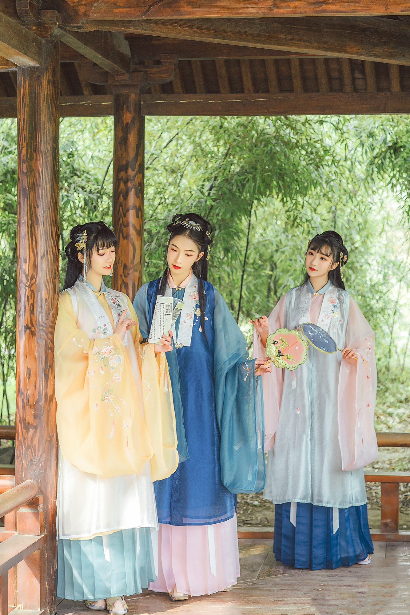 闺蜜款的汉服也太好看了吧!吸睛又休闲的夏日穿搭,回头率高!