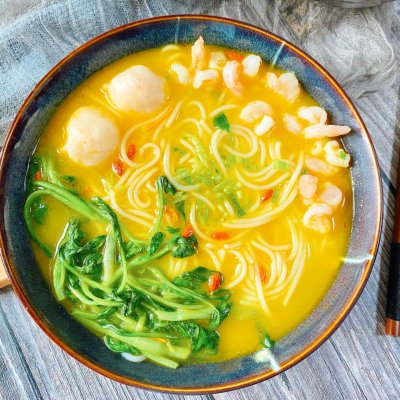 唯有美食最粽要 金汤花胶鸡米线