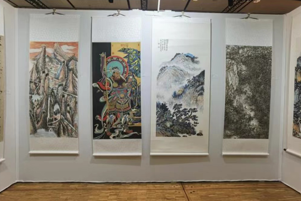 画家齐鹏作品在卢浮宫2023国际艺术联创联展中获奖并被收藏