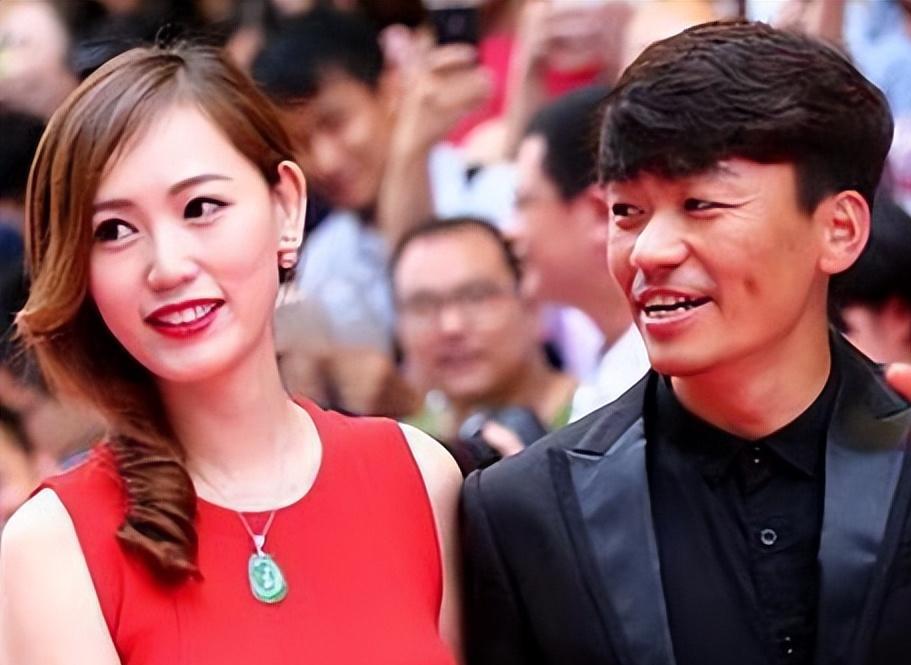 12岁女儿撮合父母复婚,王宝强与马蓉再现,网友:这也能复原?