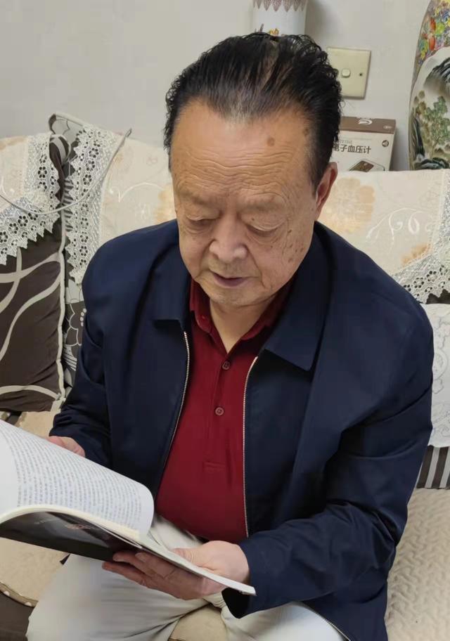 省司法厅系统离退休老干部热学热议省第十四次党代会精神