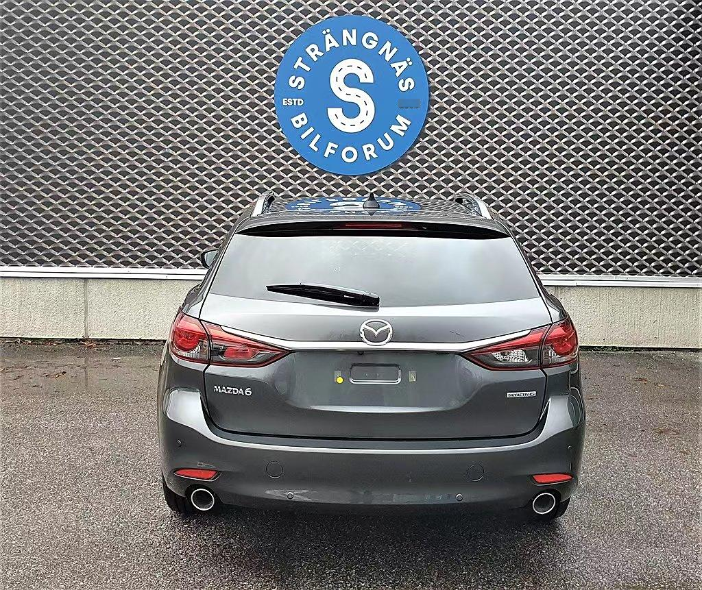 马自达6旅行版,造型大气流畅有个性