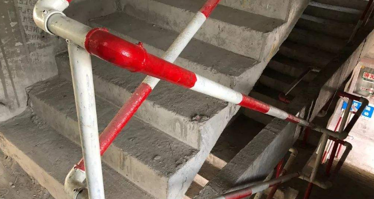 梯井宽度以多少为宜