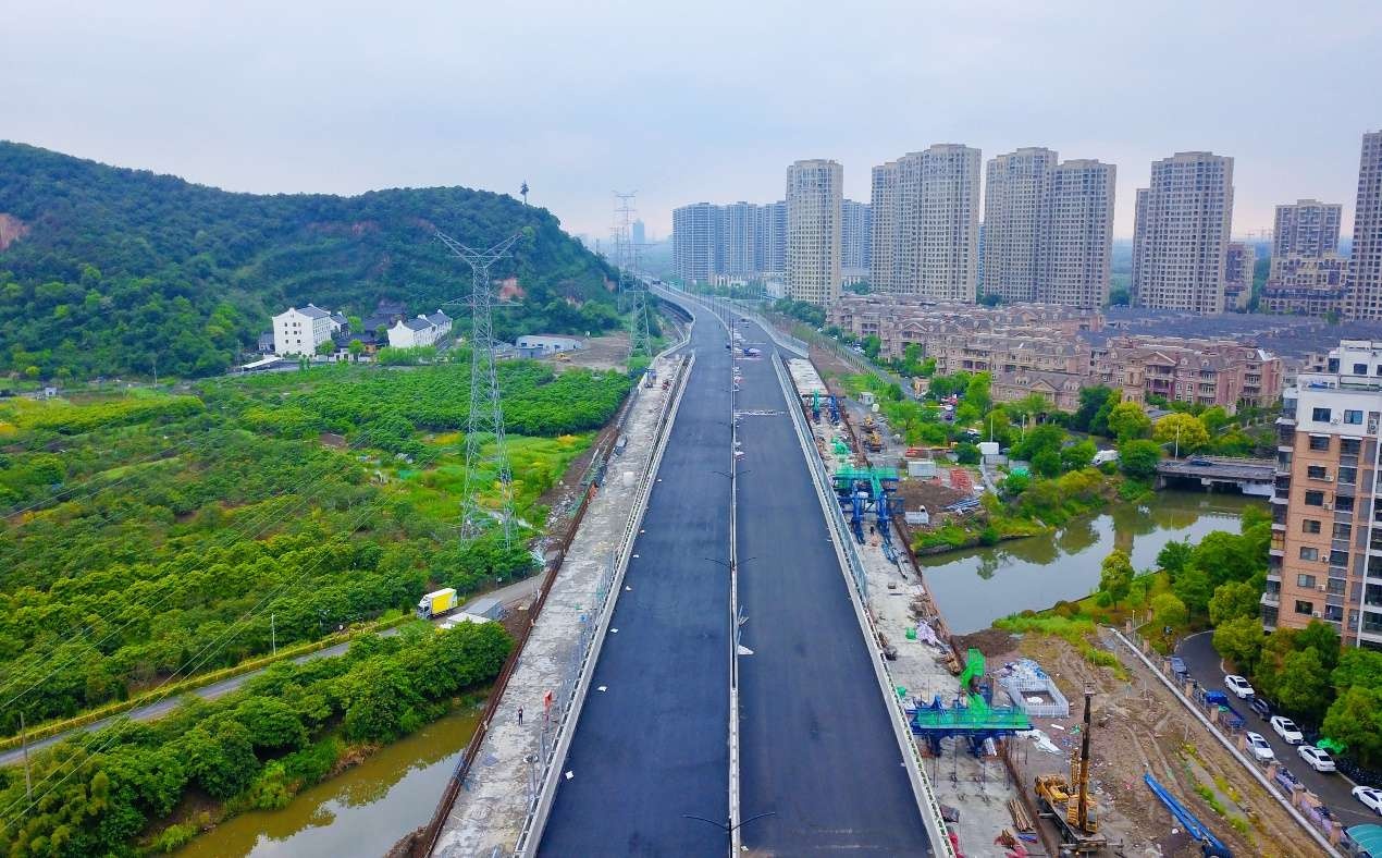亚运会重点配套工程望梅路高架二期项目二标段全线桥梁主体工程贯通