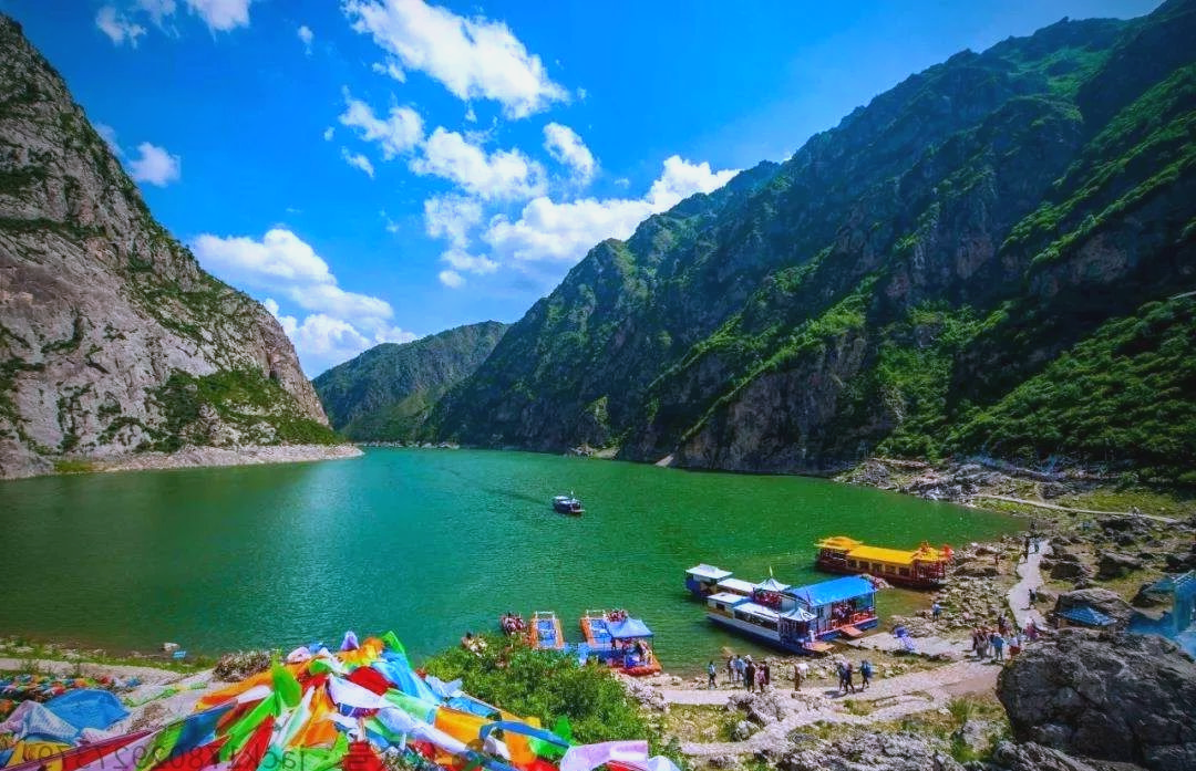 临潭县冶海:高原上的圣湖奇观,自然与文化的完美交融