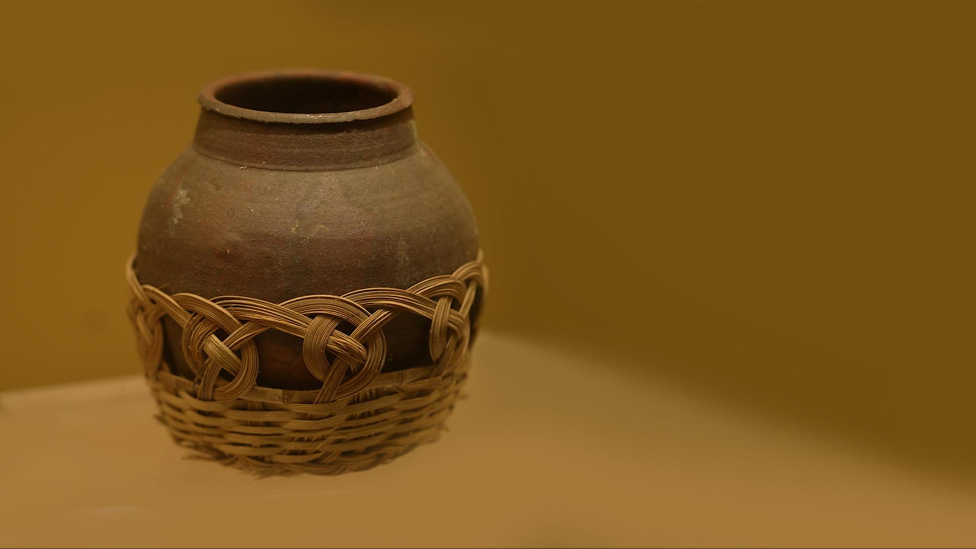 陈列在井冈山博物馆的这只盐罐里