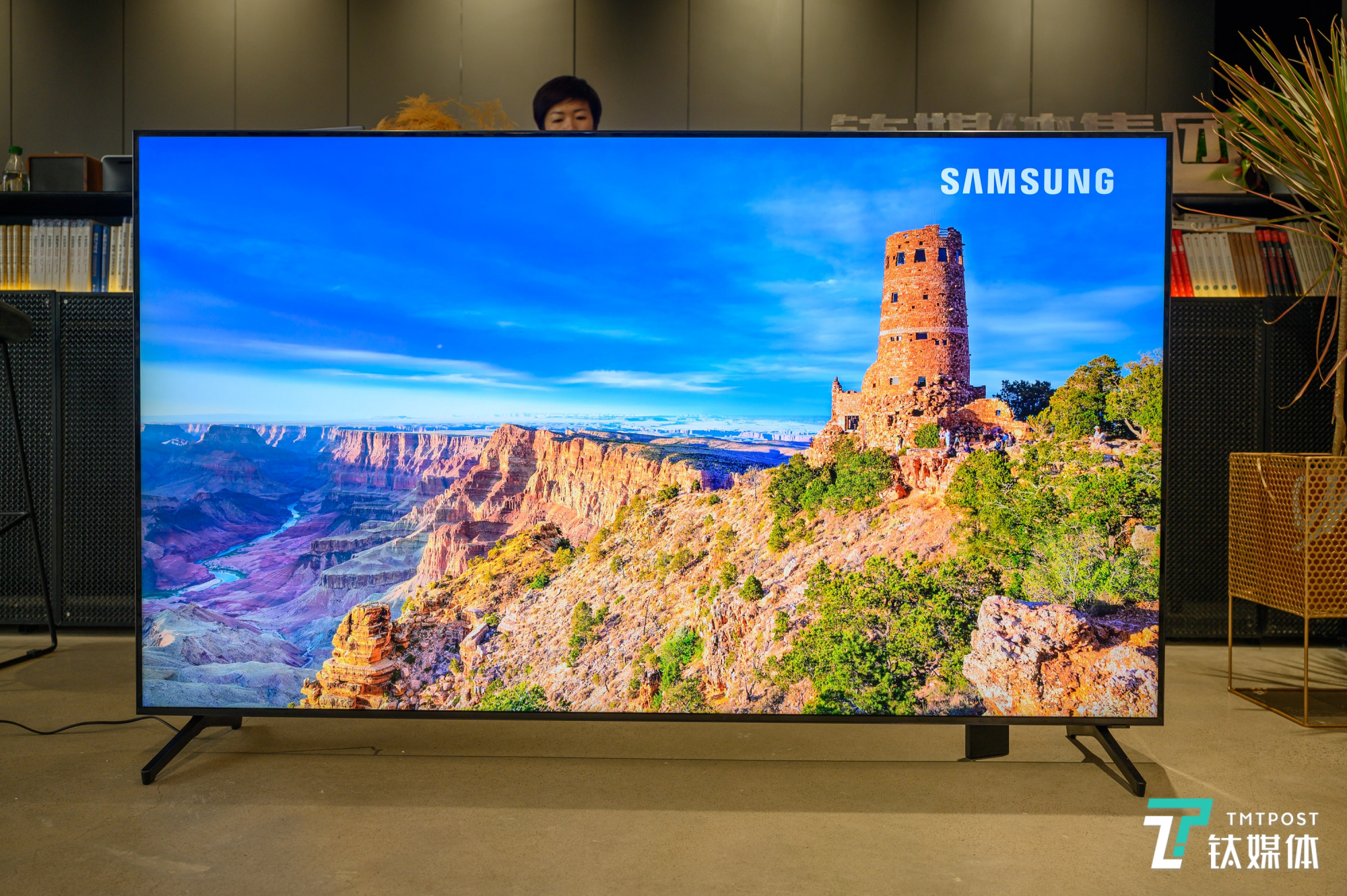 三星qled 8k电视q700t测评:亲民8k产品,拥有均衡表现力|钛极客