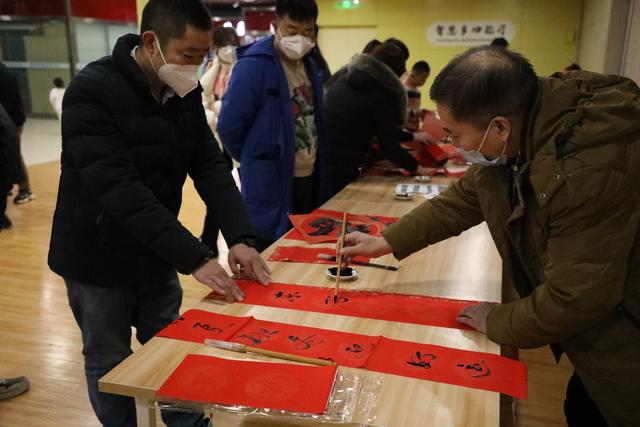 鄭州藝術幼兒師範學校開展我們的節日