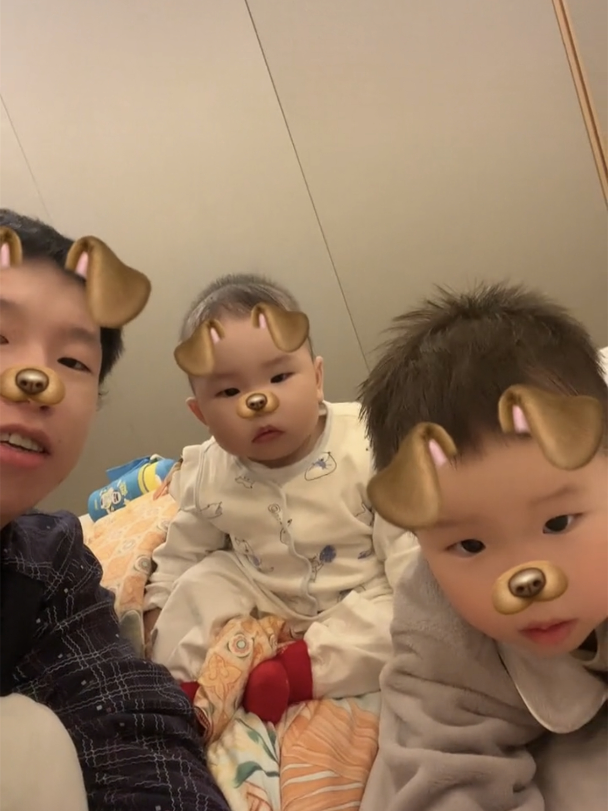 德云社烧饼晒娃,粉丝直呼饼哥基因强大,烧饼:厉害不厉害