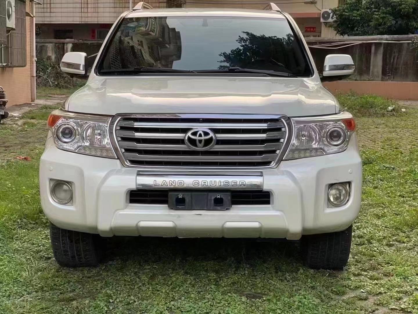 15款酷路泽4000仅售22万,在翻山越岭方面,堪称越野界的鼻祖