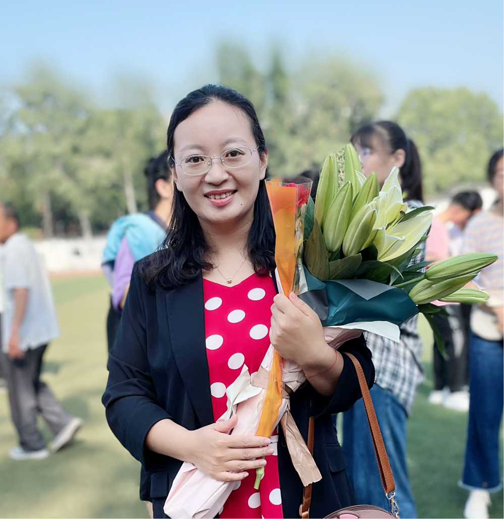 巾帼聊亮2021年度聊城市巾帼十杰事迹展播三聊城三中教师汪伟