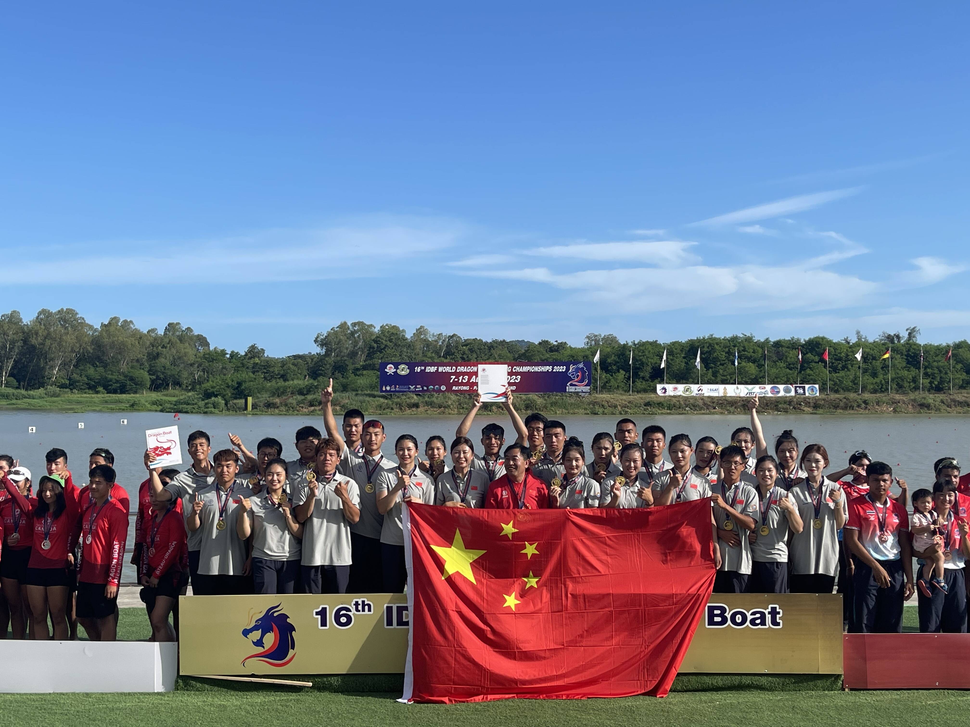 "没想到自己也能成为世界冠军!"——专访聊城大学龙舟队