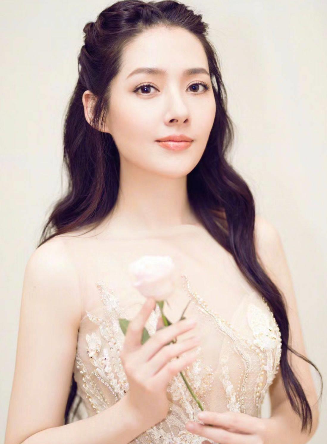 从郭晶晶和郭碧婷身上,看到了豪门挑儿媳的标准,面相是基础门槛