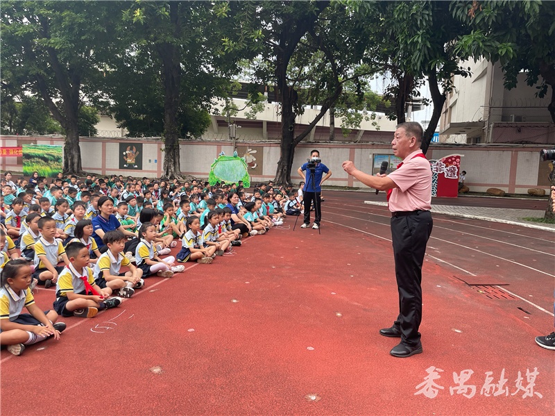 番禺区首个"延安精神示范校"在市桥中心小学校揭牌