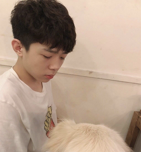 最后放出一个neny选手在去年时候的照片,再对比