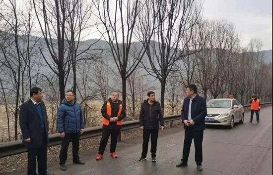 「临汾」蒲县:副县长刘亚敬就农村公路养管及超限检测站工作进行实地