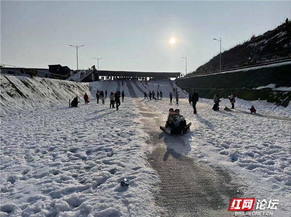 五盖山滑雪场图片