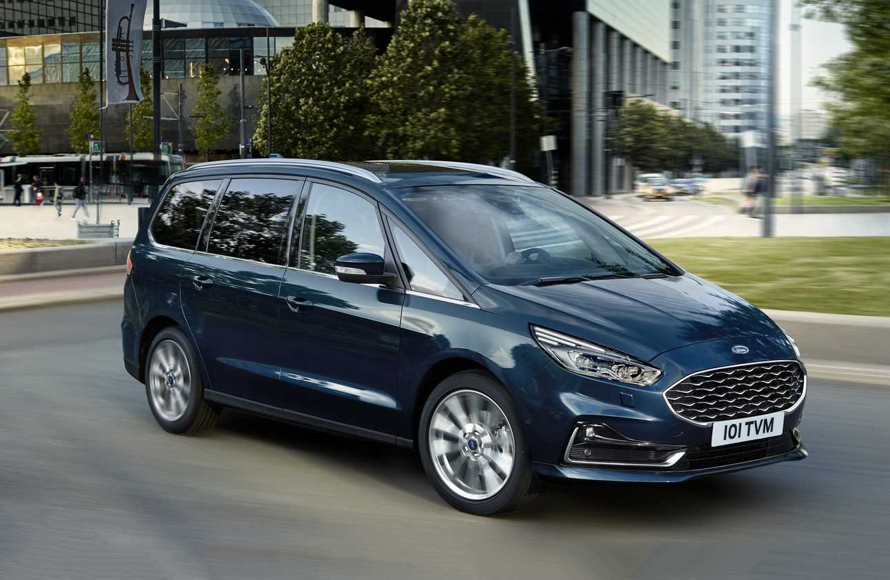 新款福特s-max hybrid亮相,搭载2.5升混合动力,百公里油耗6.4升