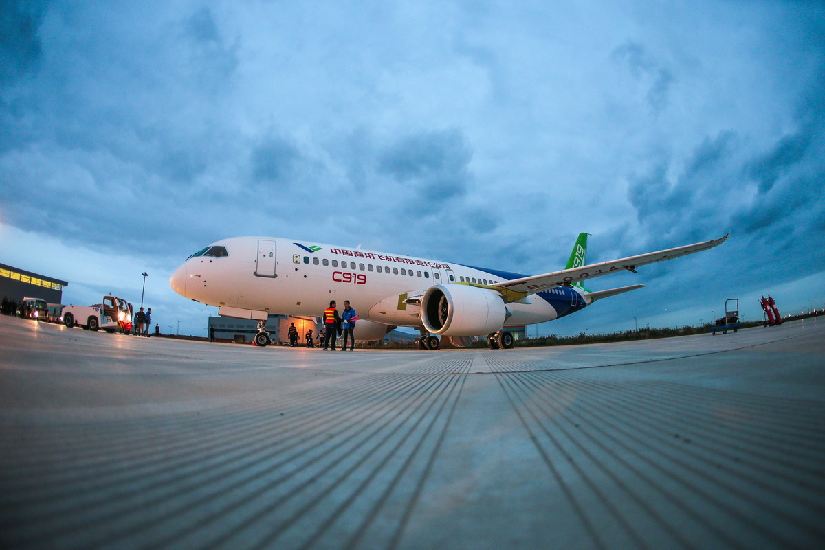 图说|天空从此有了"c":百图回顾c919的高光时刻